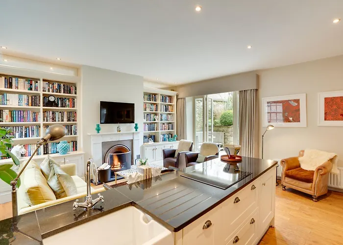 Spence Lodge: Beautiful 2-Bedroom Stone Cottage